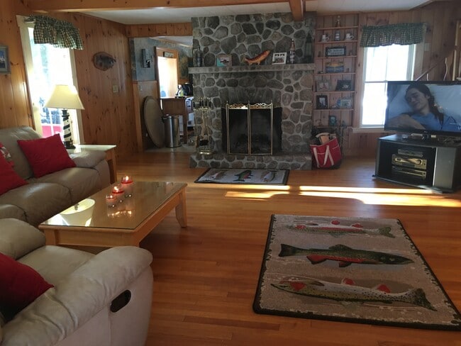Photo - 685 Sebago Rd