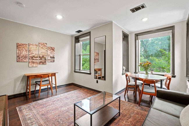 Photo - 409 O St NW Unidad ID1018308P