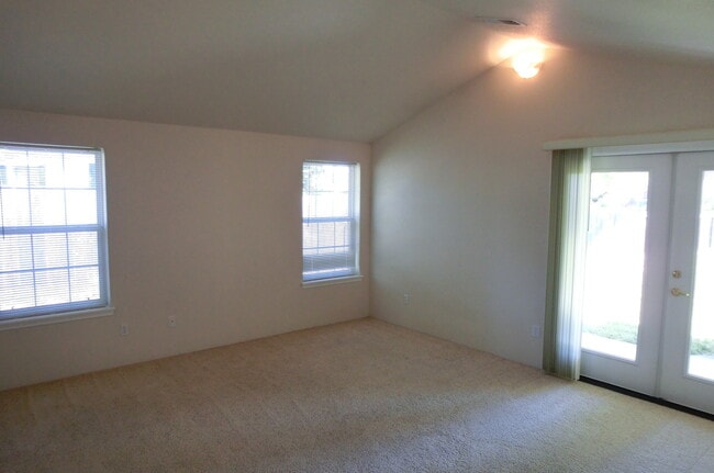 Photo - 2639 SW Allen Creek Rd