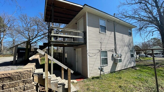 Photo - 703 Goingsnake St Unit 1