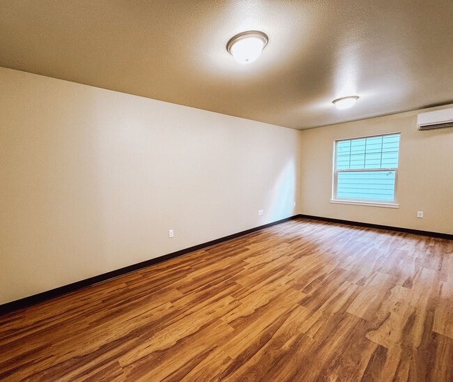 Photo - 1106-1108 A St Unit 1106