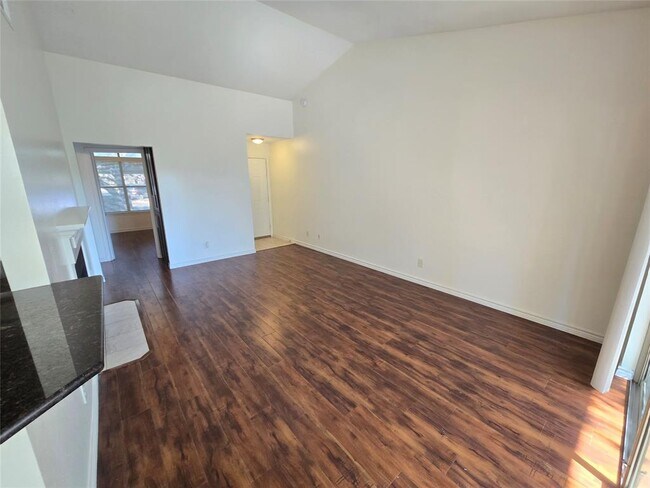 Photo - 6000 Shepherd Mountain Cove Unidad 1611