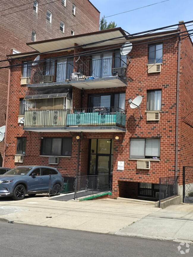 Building Photo - 64-57 Wetherole St Unit L1 Rental