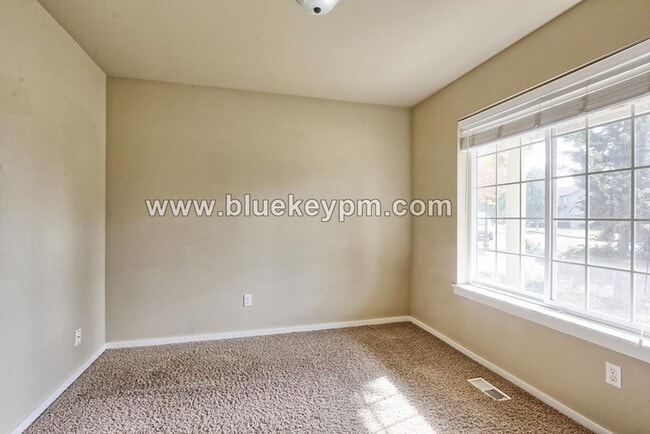 Photo - 3 Bed, 2.5 Bath Home with Large Bonus Room/4th Bedroom in Orchards by Prairie High School