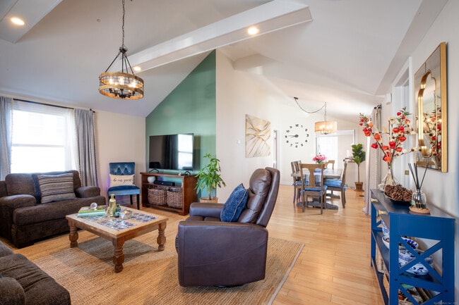 Photo - 29 Quintard Terrace