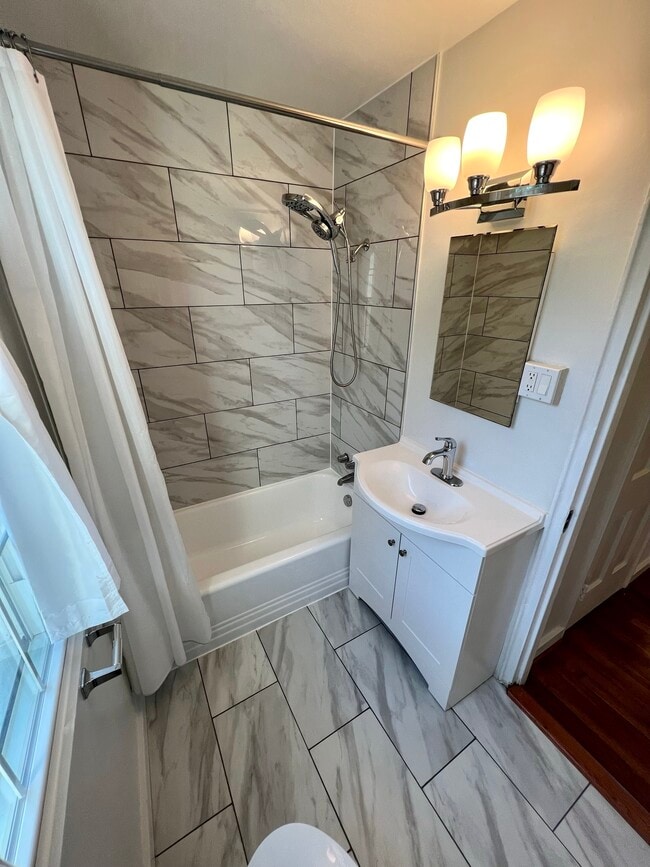 Photo - 5 E Glebe Rd Unit C