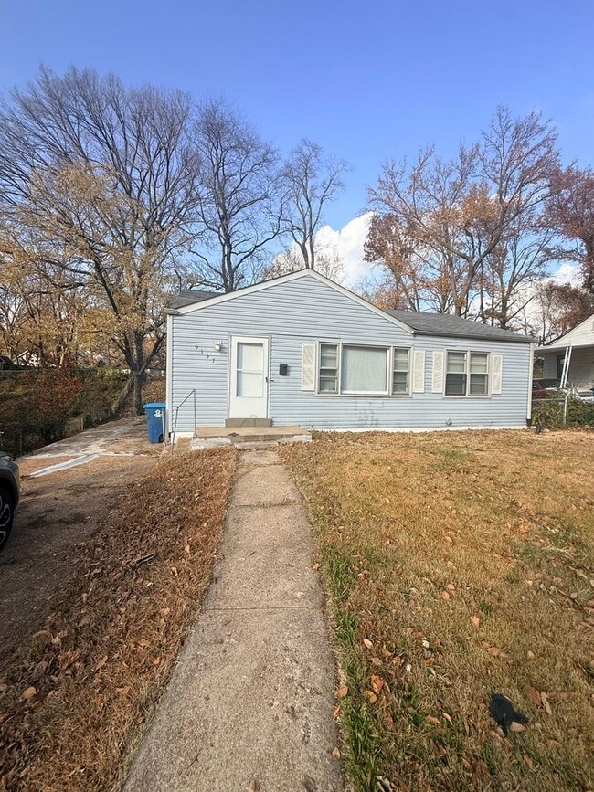 Building Photo - Charming 3 Bedroom 1 Bath Rent Ready!!!