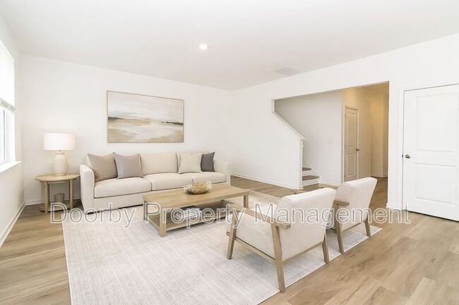 Photo - 105 Saddlebred Wy