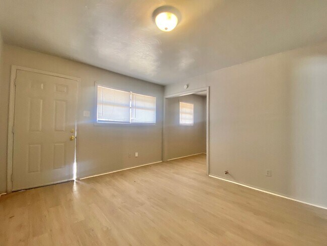 Photo - 1108 42nd St Unit A