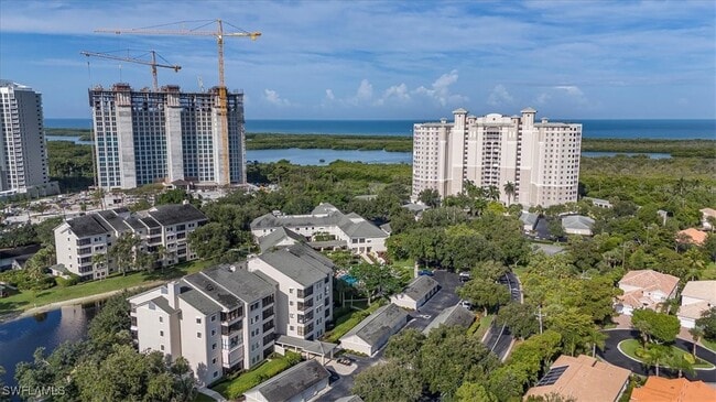 Building Photo - 900 Arbor Lake Dr Unit 9-307