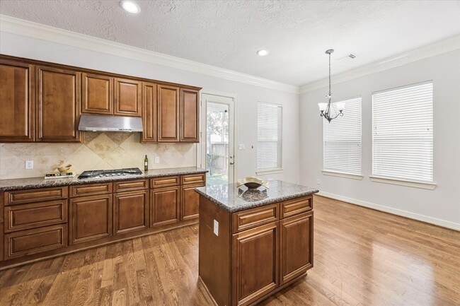 Photo - 116 White Dr
