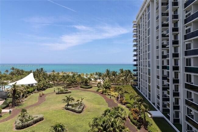 Building Photo - 10275 Collins Ave Unit 634