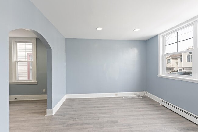 Photo - 341 Lembeck Ave Unidad 1