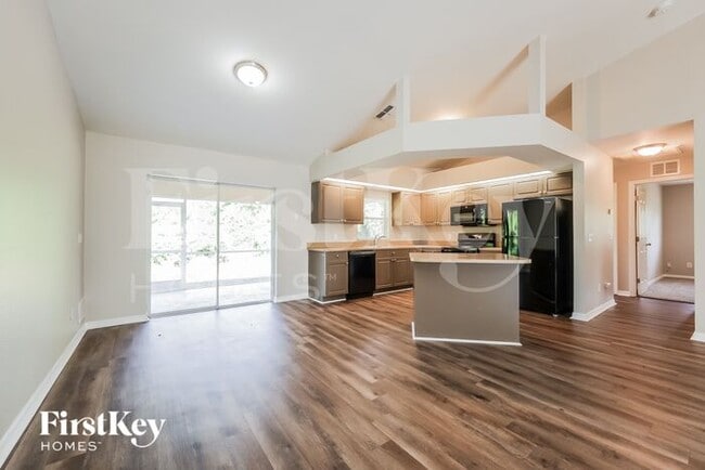 Photo - 315 Dill Ave