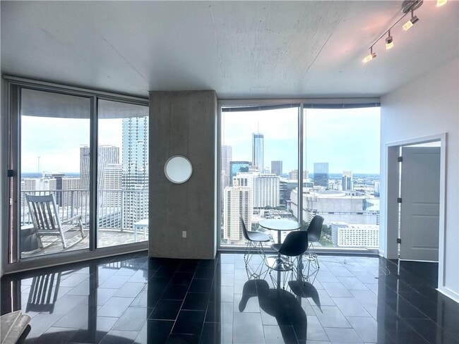 400 W Peachtree St NW Unit 3511