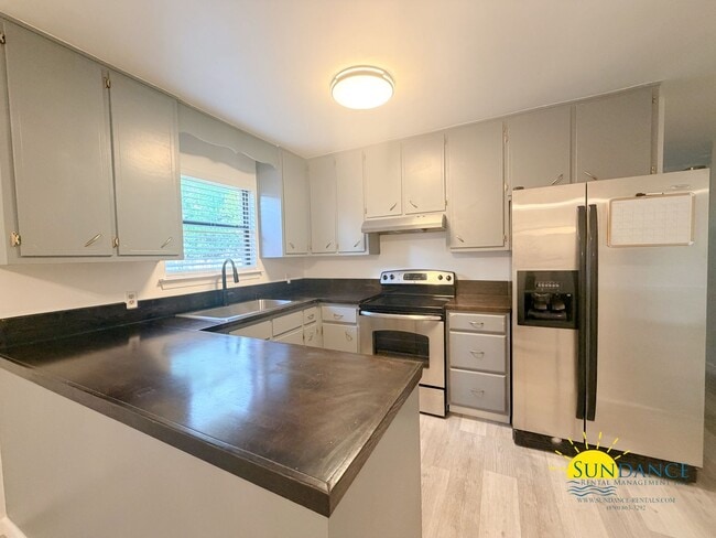 Photo - Beautifully Updated 3 Bedroom Home in Mary Esther, near Highway 98!