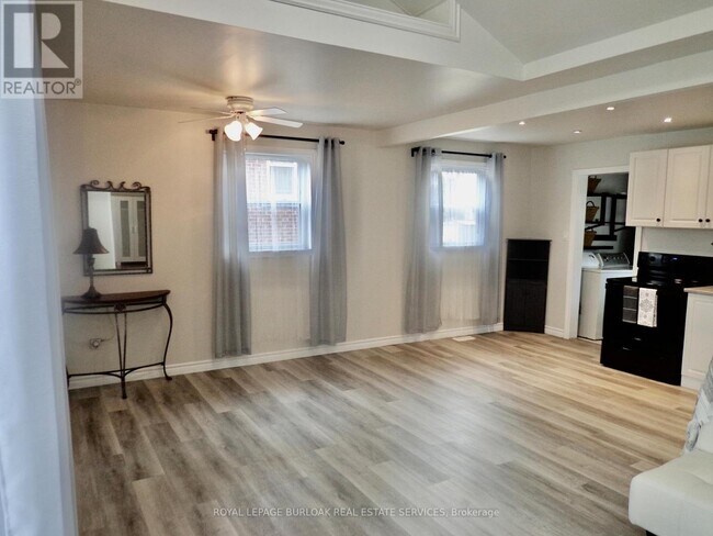 Photo - 562 Beach Blvd