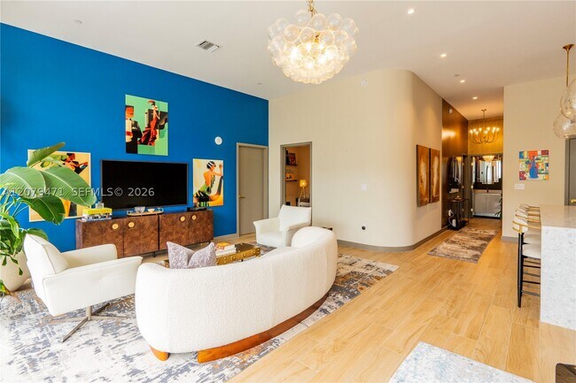 2678 Tigertail Ave Unit 202