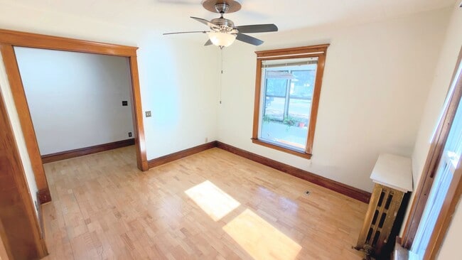 Photo - Spacious 2 Bedroom Apartment in Northeast Unit 1