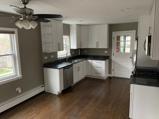 Photo - 5259 N Leamington Ave Unidad 2