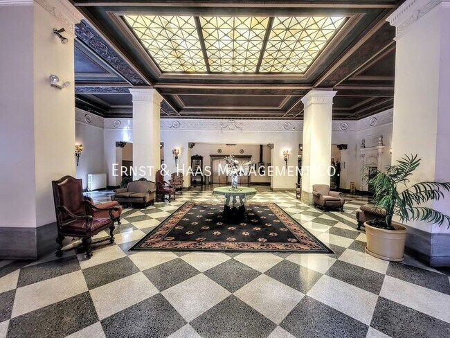 Photo - 315 W 3rd St Unidad #507