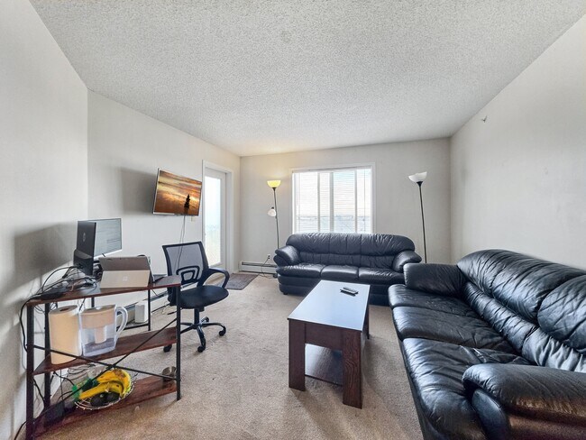 Photo - 5 Saddlestone Way Unit 413