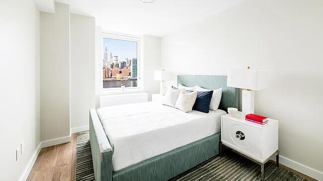 Photo - 5241 Center Blvd Apartment Unit 3608