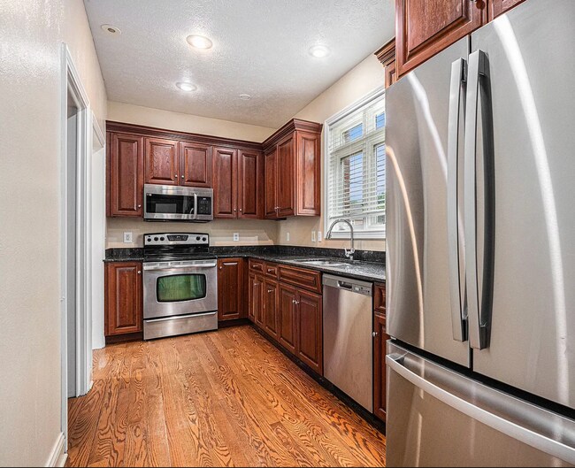 Photo - 806 South Bend Ave Unit A