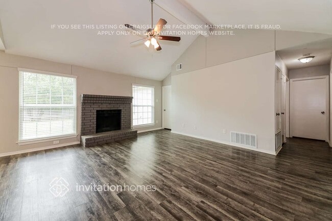 Photo - 611 Hanover Dr