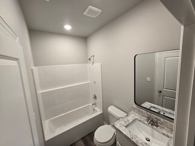 Photo - 1215 Fairway Dr Unit 101