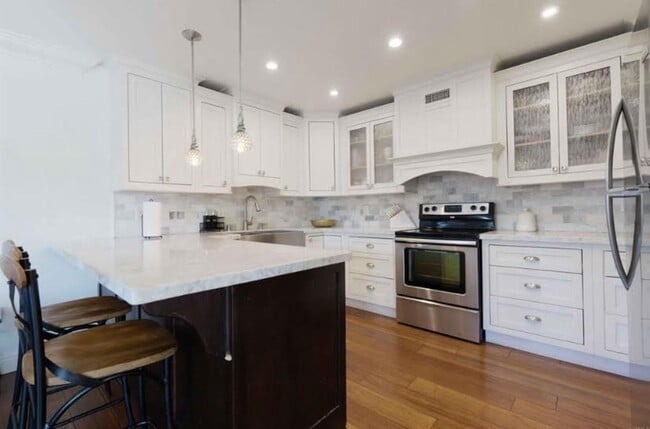 Photo - 2 bedroom / 2.5 bathroom townhome availabl...