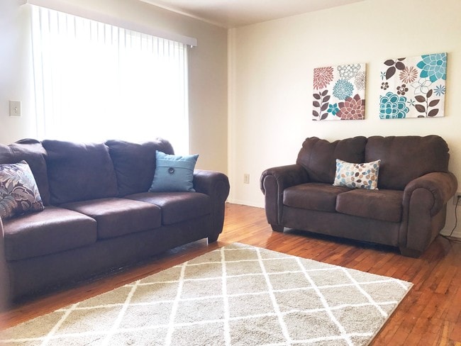 Country Way Townhomes