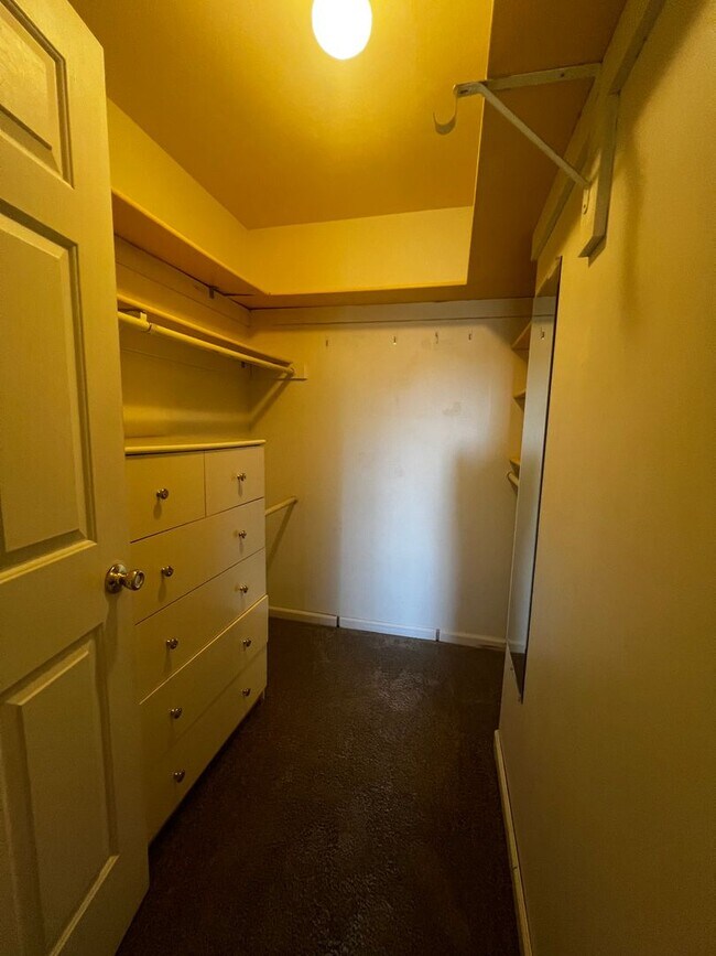 Lovely 2 BR/2 BA Condo in Germantown! For Rent in Germantown, MD