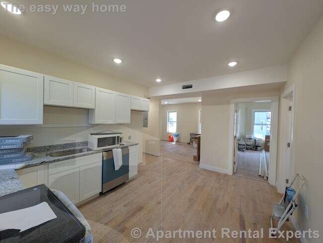 Photo - 5-7 Lowell Cir Unit #1 Unidad #1