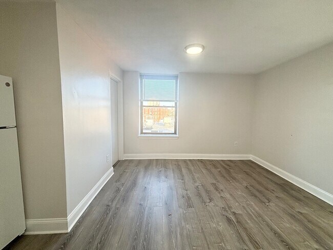 Photo - 94 Eastern Ave Unit 7