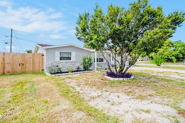 Photo - 4744 Guardian Ave