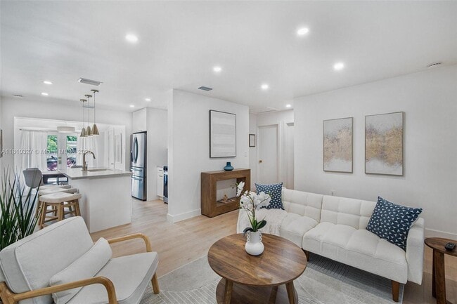 Photo - 12325 NE 11th Pl