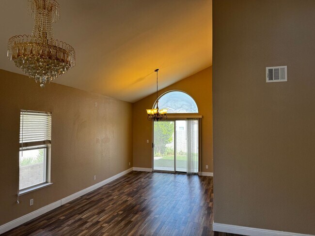 Photo - Desert Shores Living. Cul-De-Sac. Downstairs Bed