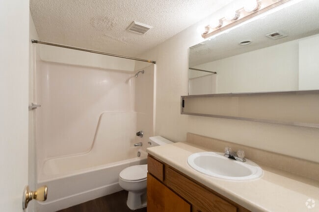 2HAB, 1BA - 1,000 ft²