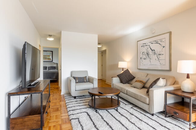 Photo - Carillon House