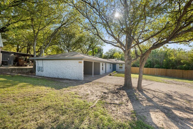 2303 Metcalfe Rd Unit - A