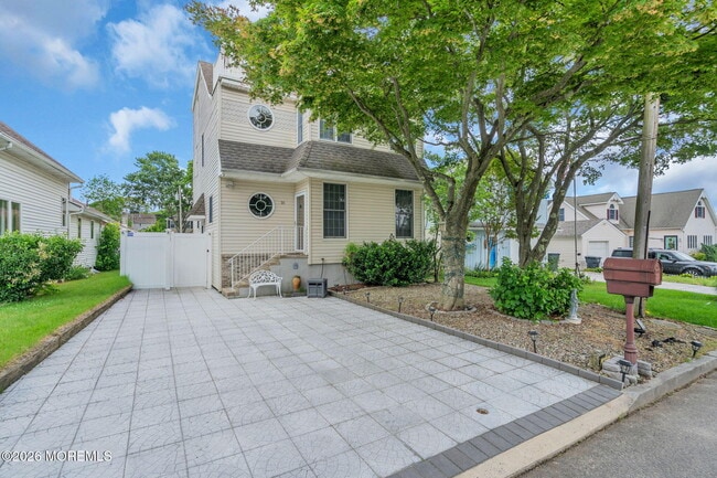 Photo - 30 Gladney Ave