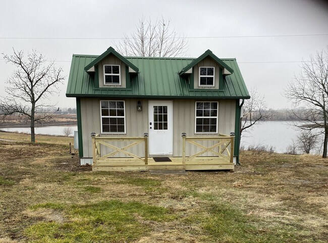 Building Photo - 1075 Highway 54 Unit Lakeview Cabin