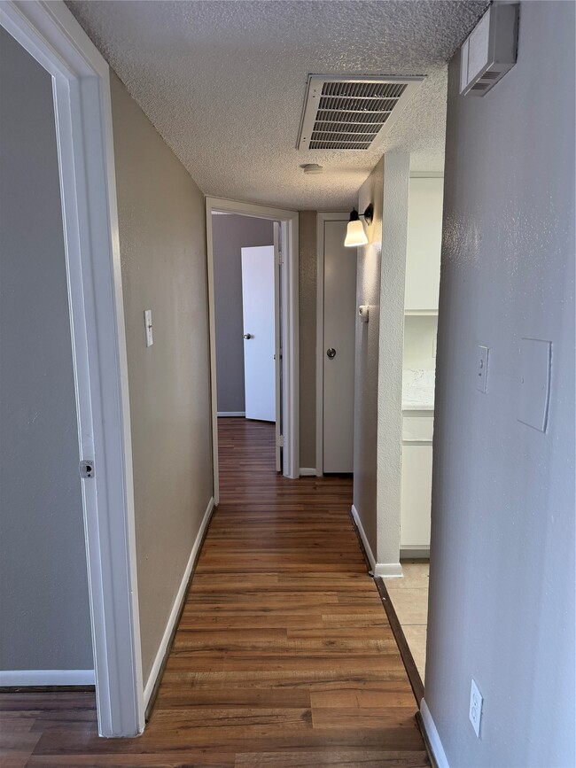 Photo - 2816 S Bartell Dr Unit 37