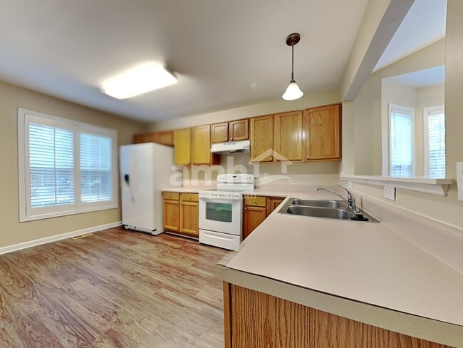 Photo - 905 Finchurch Cir