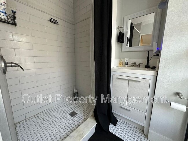 Photo - 133 E Concord St Unit 2