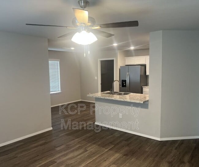 Photo - 10632 Pine Wy