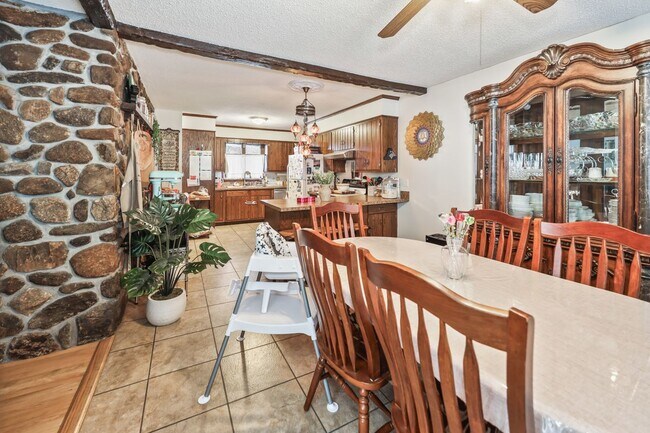 Photo - 41 Trout Brook Dr