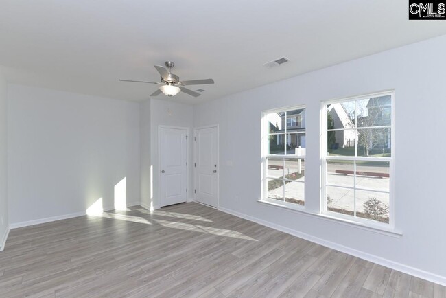 Photo - 185 Northwood St