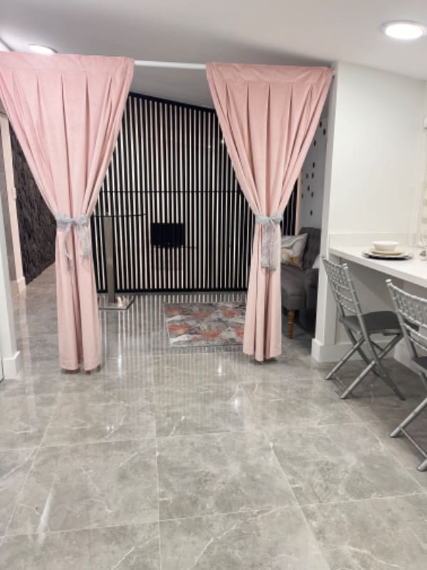 Photo - 6920 Fillmore St